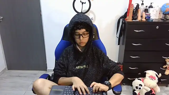 thomascooper7 – Naživo XXX chat
