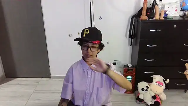 thomascooper7's Live Chat Room
