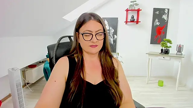 חדר צ'אט בשידור חי של MistressDarrah