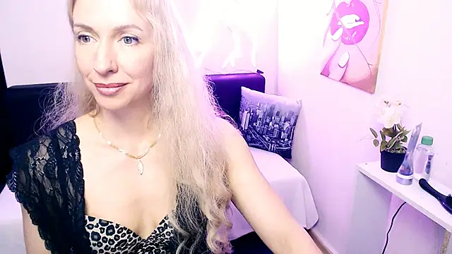 Sala de chat en directo de Cute_Smile_Shy