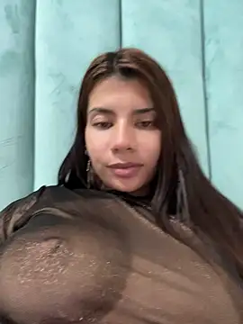 isabella__naugthy Adlı Modelin Canlı Sohbet Odası