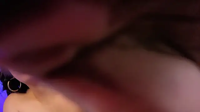 Bigboobs_and_stiven's Live Chat Room