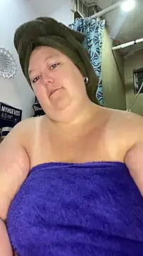 غرفة دردشة Chloee_Peach المباشرة