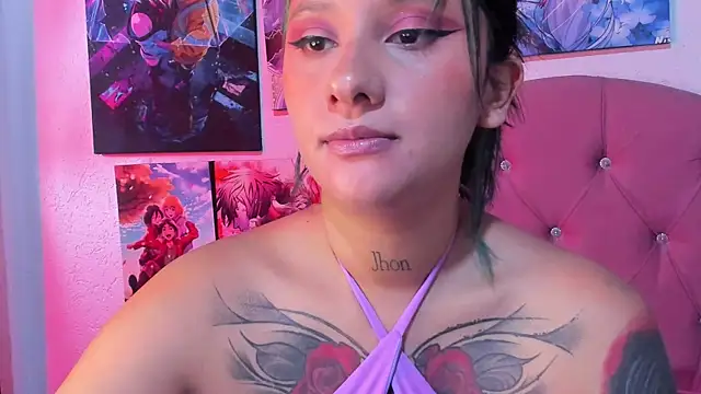 חדר צ'אט בשידור חי של Mila_nixon02