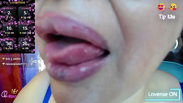 Gia_Nahomi's Live Chat Room