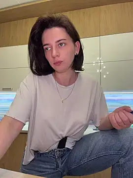 Take_Me_Awayy's Live Chat Room