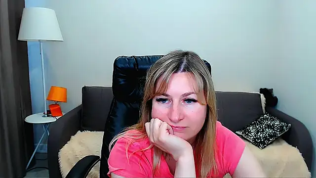 Incredible_Ariela's Live Chat Room