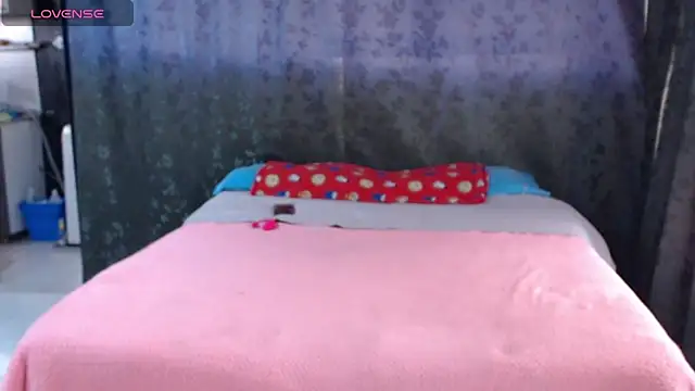Pokój czatu na żywo – miia-big1boobs_