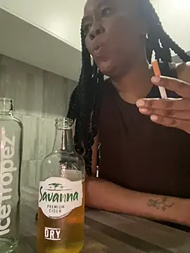 Wettitiesxxx's Live Chat Room