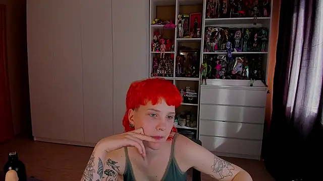 School_Love Adlı Modelin Canlı Sohbet Odası