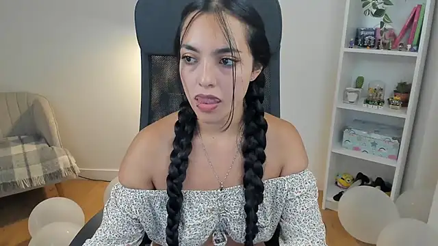 _BellaEvans_ Live Chatraum