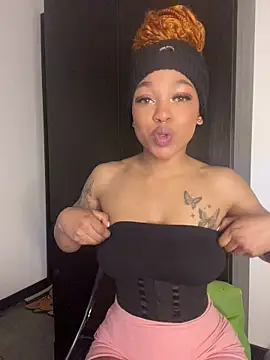 Melany_Williams Adlı Modelin Canlı Sohbet Odası