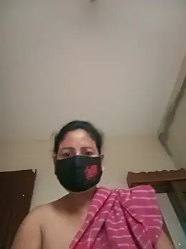 Neha-Roy Adlı Modelin Canlı Sohbet Odası
