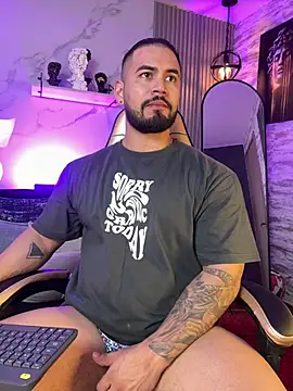 הופעת סקס קאם בשידור חי של jaxon_colton
