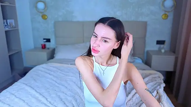 Snow_WhiteeeX Adlı Modelin Canlı Sohbet Odası