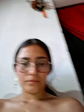 Sala de chat en directo de Ary-18