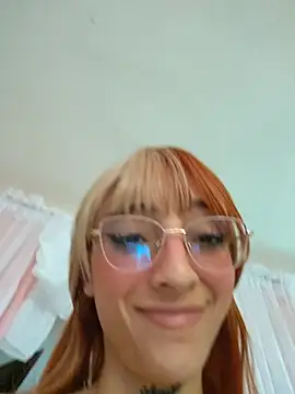 Dani-peggin Live chatroom