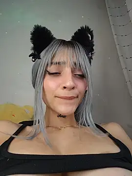 Dani-peggin Live chatroom