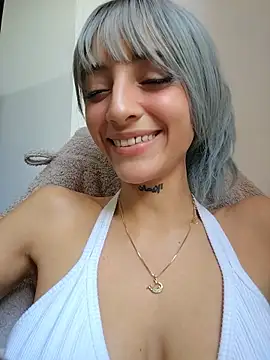 Dani-peggin's Live Chat Room