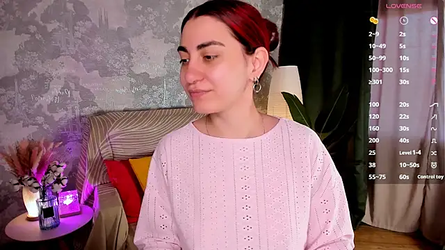 Pokój czatu na żywo – hannacheekss_