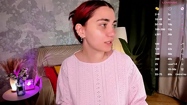 غرفة دردشة hannacheekss_ المباشرة
