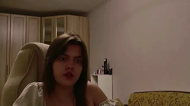 חדר צ'אט בשידור חי של showmeparadise