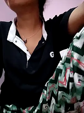 Glexi__Girl Adlı Modelin Canlı Sohbet Odası