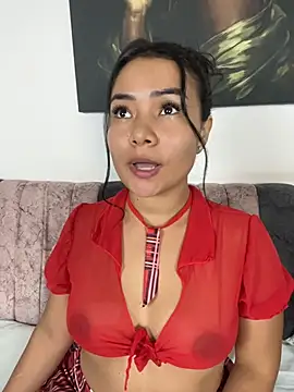 Rousse_blue Adlı Modelin Canlı Sohbet Odası