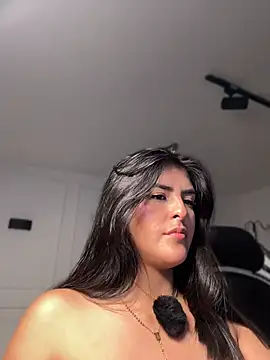 Sala de chat en directo de kim_zaratte