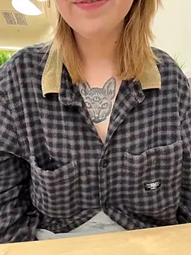 Sunny___Bunny's Live Chat Room