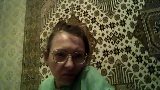 FayInessaKiss Cameră chat live