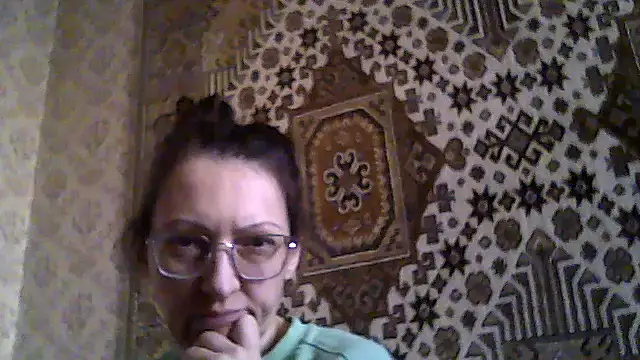 Živá chatovací místnost FayInessaKiss