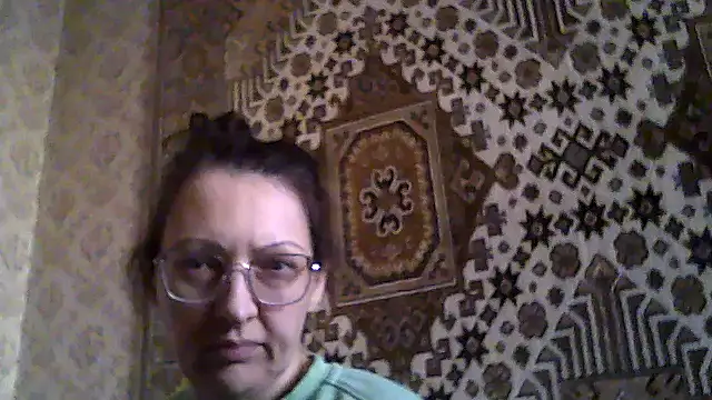 FayInessaKiss Cameră chat live