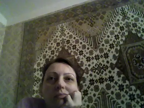 FayInessaKiss Cameră chat live