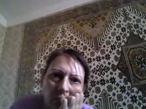 FayInessaKiss Live Chatraum