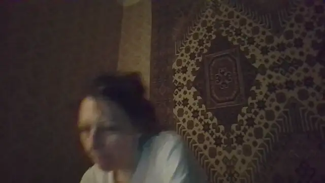 Živá chatovací místnost FayInessaKiss