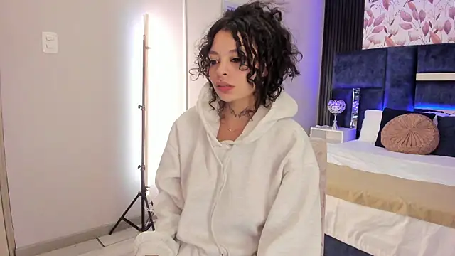 KatherineGomez – live chatrum