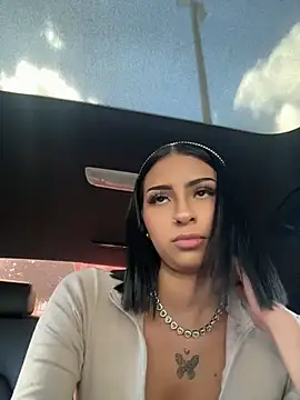 غرفة دردشة Hilary_pinkk المباشرة