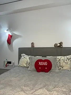 CurlyLara Adlı Modelin Canlı Sohbet Odası