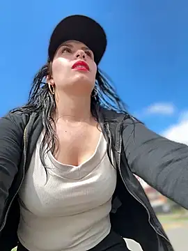 Chat soba uživo modela Alysson--