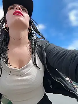 Alysson-- Live Chatraum