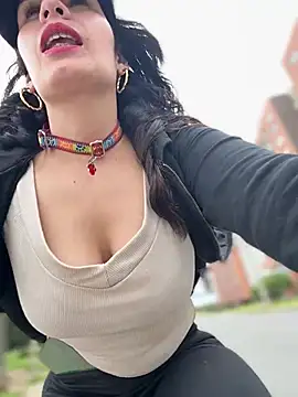 Chat soba uživo modela Alysson--