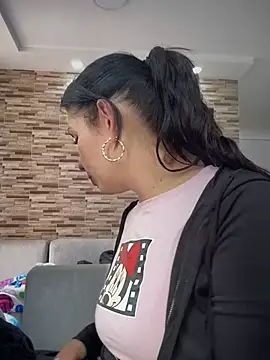 Alysson--'s Webcam Show