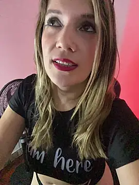 Ashly_07's Live Chat Room