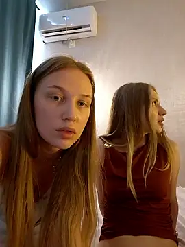 caressyourself's Live Chat Room