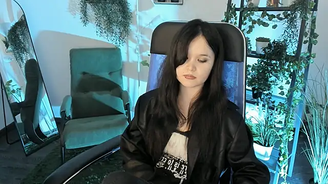 Chat soba uživo modela Elainebeness
