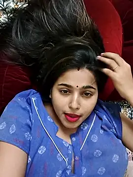 Cute-Simmi69 live sex-cam show