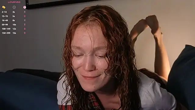 Živá chatovací místnost emiliyafox_