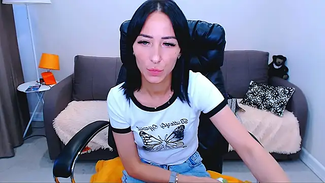 BURNING-BRUNETKA Live Chatraum
