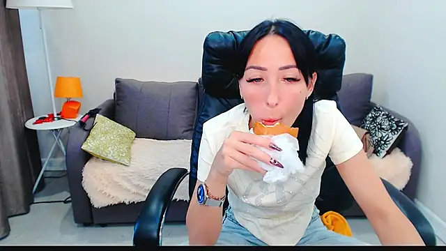 BURNING-BRUNETKA Live Sex Cam-Show